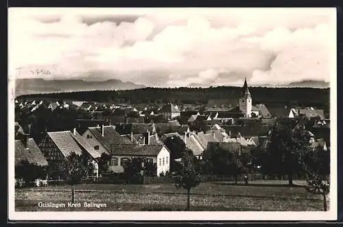 AK Geislingen /Kreis Balingen, Ortsansicht mit Fachwerkhaus und Kirchturm