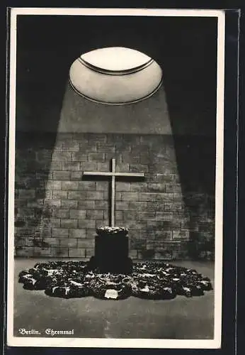 AK Berlin, Ehrenmal, Innenansicht