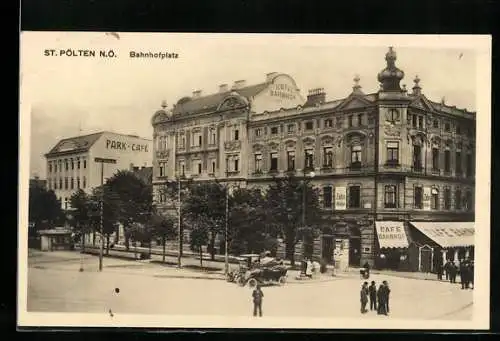 AK St. Pölten /N.-Ö., Bahnhofplatz mit Hotel Bahnhof und Park-Cafe