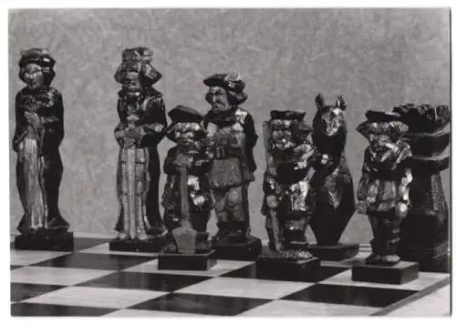 Fotografie Konrad Ballbach, Steinbeck / Luhe, Schach, Schachspiel, Schachfiguren auf einem Schachbrett