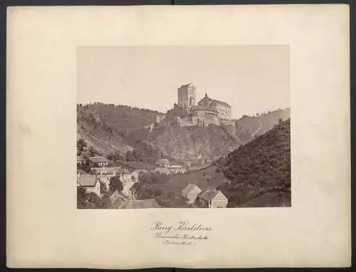 Fotoalbum mit 33 Fotografien, Ansicht Böhmen und Umland Prag, Ziegelei Pannenska, Wyschehrad, Carlsbad, Schreckenstein