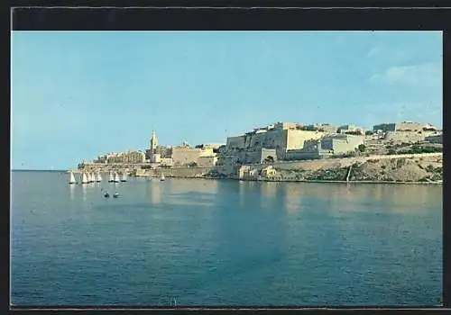 AK Sliema Creek, Sailing boats racing past Valletta`s old fortifications