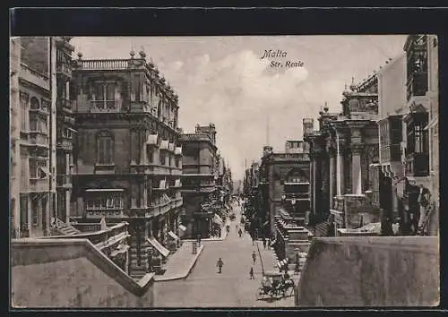 AK Malta, Str. Reale, Blick auf prächtige Häuserfassaden an Strasse