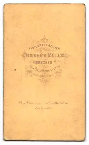 Fotografie Friedrich Müller, München, Kaifinger-Str. 21 /2, Junge Dame mit zeitgenössischer Frisur