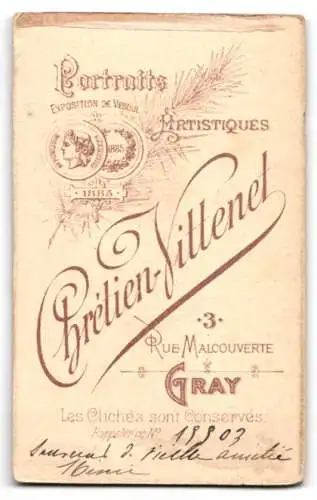 Fotografie Chrétien-Vittenet, Gray, 3, Rue Malcouverte, Bürgerliche Dame im Mantel