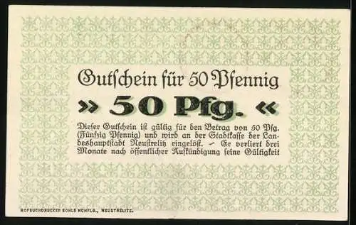 Notgeld Neustrelitz 1920, 50 Pfennig, Mann verteilt Notgeld über der Stadt
