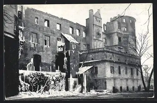 AK Stuttgart, Brand des Alten Schlosses 1931, Ausgebrannte Schlossfront