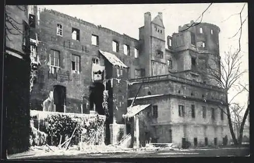 AK Stuttgart, Brand des Alten Schlosses 1931, Ausgebrannte Schlossfront