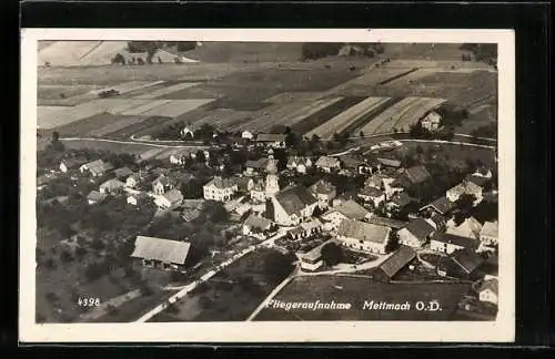 AK Mettmach /O.-Ö., Teilansicht mit Kirche, Fliegeraufnahme