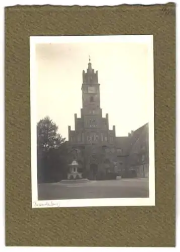 Fotografie unbekannter Fotograf, Ansicht Brandenburg / Havel, Blick auf das Altstädtische Rathaus