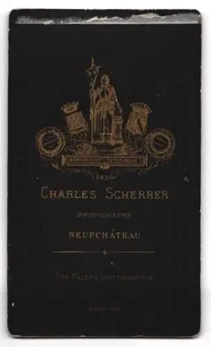 Fotografie Charles Scherrer, Neufchateau, Ältere Dame mit schwarzer Kopfbedeckung