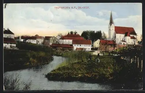 AK Taufkirchen /Ob.-Oest., Uferpartie am Fluss bei der Ortschaft