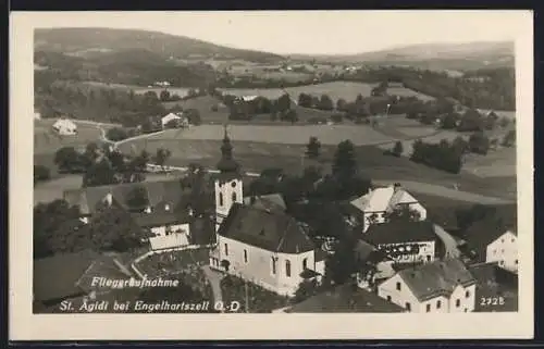 AK St. Ägidi bei Engelhartszell, Ortsansicht mit Kirche, Fliegeraufnahme
