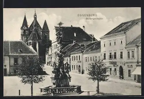 AK Eggenburg, Dreifaltigkeitsplatz mit Dreifaltigkeitssäule und Kirche