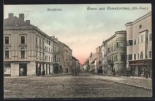 AK Grieskirchen /Ob.-Oest., Stadtplatz mit Geschäften