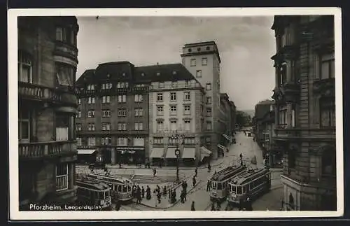 AK Pforzheim, Leopoldsplatz mit Strassenbahn