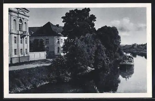 AK Oranienburg / Havel, Schloss am Havelufer