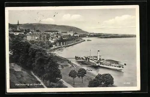 AK Hainburg an der Donau, Blick auf die Donau mit Bootanlegestellen