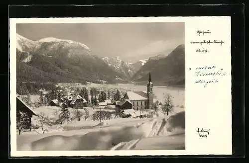 AK Gosau / Oberösterreich, Totale mit Kirche im Winter