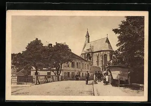 AK Mödling, Spitalkirche mit Neusiedlerstrasse
