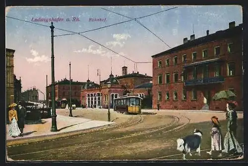 AK Ludwigshafen a. Rh., Bahnhof mit Strassenbahn