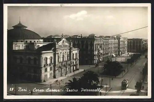 AK Bari, Strassenbahn vor dem Theater, Corso Vacour, Teatro Petruzzelli