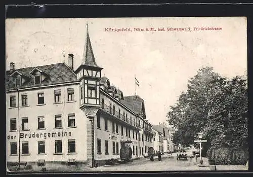 AK Königsfeld /bad. Schwarzwald, Friedrichstrasse mit Gasthof der Brüdergemeine