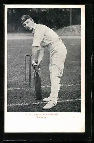 AK Batsman A. E. Knight, Leicestershire, Cricketspieler am Abschlag wartet auf den Ball