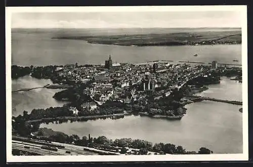 AK Stralsund, Altstadt aus der Vogelschau betrachtet