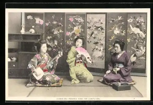 AK O-Hana-San musiziert für O-Koto-San, Japanerinnen, Geisha