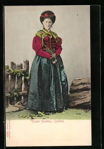 AK Lechthal, Frau in Tiroler Tracht