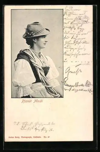 AK Ein Pfandl Moidl in lokaler Tracht