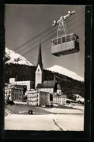 AK Davos, Bräma-Büel-Bahn mit St. Johann-Kirche und Rathaus