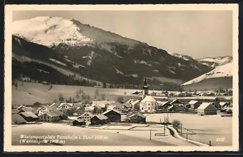 AK Tannheim i. Tirol, Ortsansicht im Winter, mit Wannenjoch