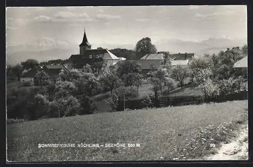AK Nöchling, Blick zur Kirche mit Bergpanorama