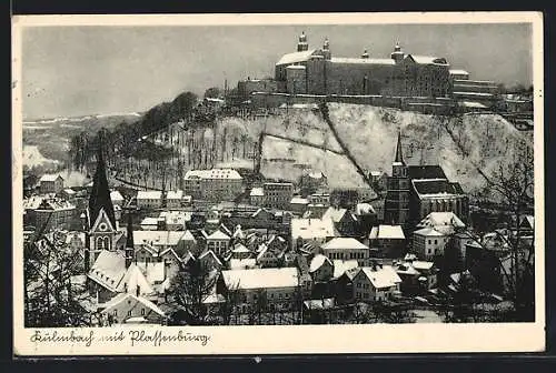 AK Kulmbach, Ortsansicht mit Plassenburg im Winter