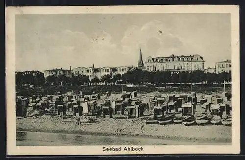 AK Ahlbeck / Seebad, verlassener Strand, einsame Strandkörbe, Kurhaus