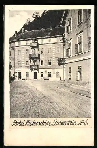 AK Gutenstein /N.-Ö., Am Hotel Zwierschütz