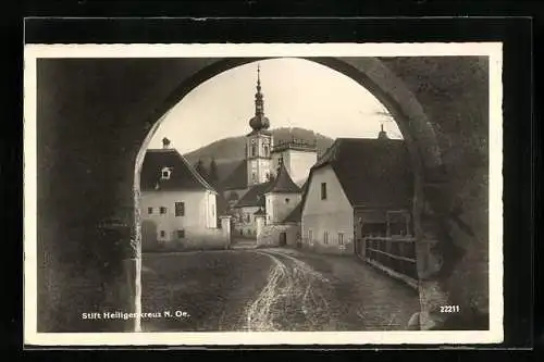 AK Heiligenkreuz /N.-Ö., Partie am Stift