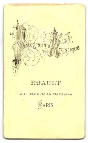 Fotografie Ruault, Paris, 21, Rue de la Sablière, Elegant gekleideter Herr mit Schnauzbart