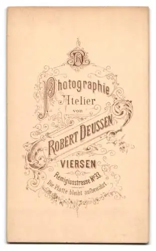 Fotografie Robert Deussen, Viersen, Remigiusstr. 33, Bürgerliche Dame mit moderner Frisur