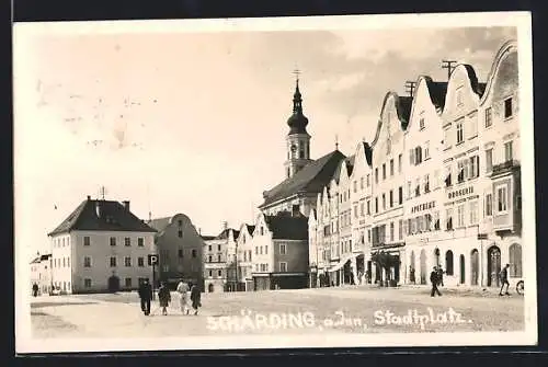 AK Schärding a. Inn, Stadtplatz mit Apotheke und Drogerie