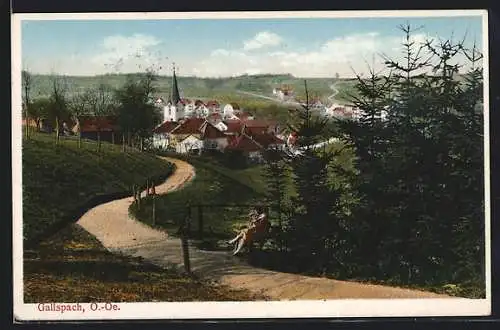 AK Gallspach /O.-Ö., Ortsansicht mit Wanderweg