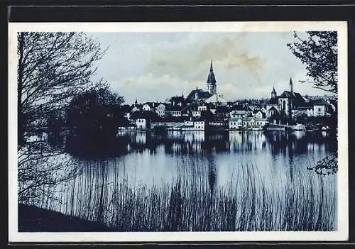 AK Neuhaus, Blick über das Wasser auf den Ort