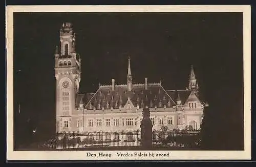 AK Den Haag, Vredes Paleis bij avond