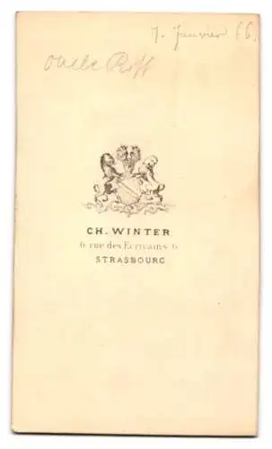 Fotografie Ch. Winter, Strasbourg, 6 Rue des Ecrivains, Älterer Herr mit hoher Stirn und stoischem Blick