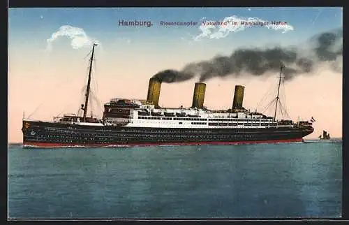 AK Hamburg, Riesendampfer Vaterland im Hafen