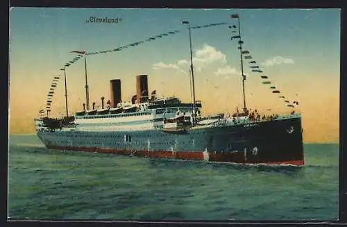 AK Passagierschiff Cleveland mit Wimpeln an Masten