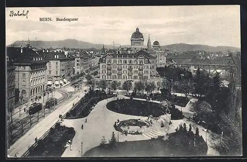 AK Bern, Strasse Bundesgasse mit Strassenbahn