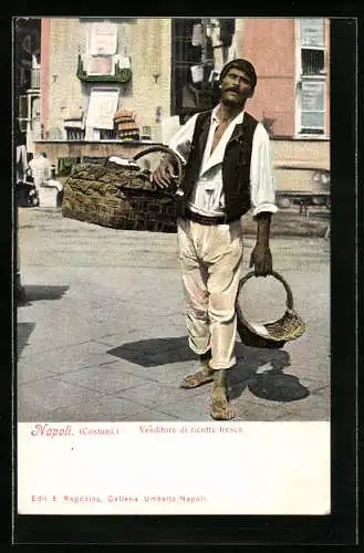 AK Neapel / Napoli, Händler mit Körben auf der Strasse